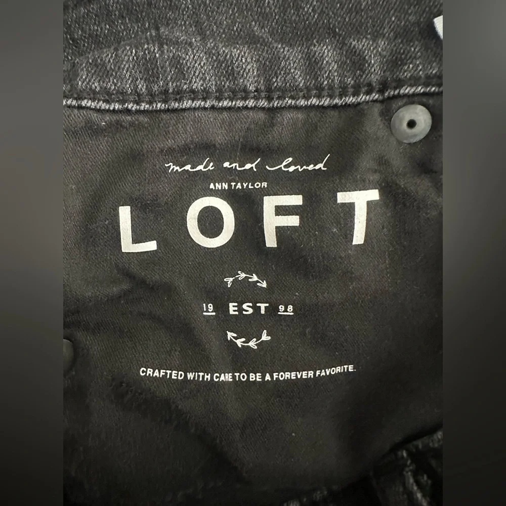 LOFT Black Skinny Jeans with Subtle Glitter Pinstripe – Size 4 / 27 - Picture 7 of 8